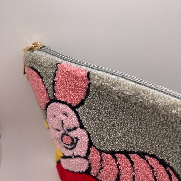 Winnie the poh carpet bag - Picture 5 of 7